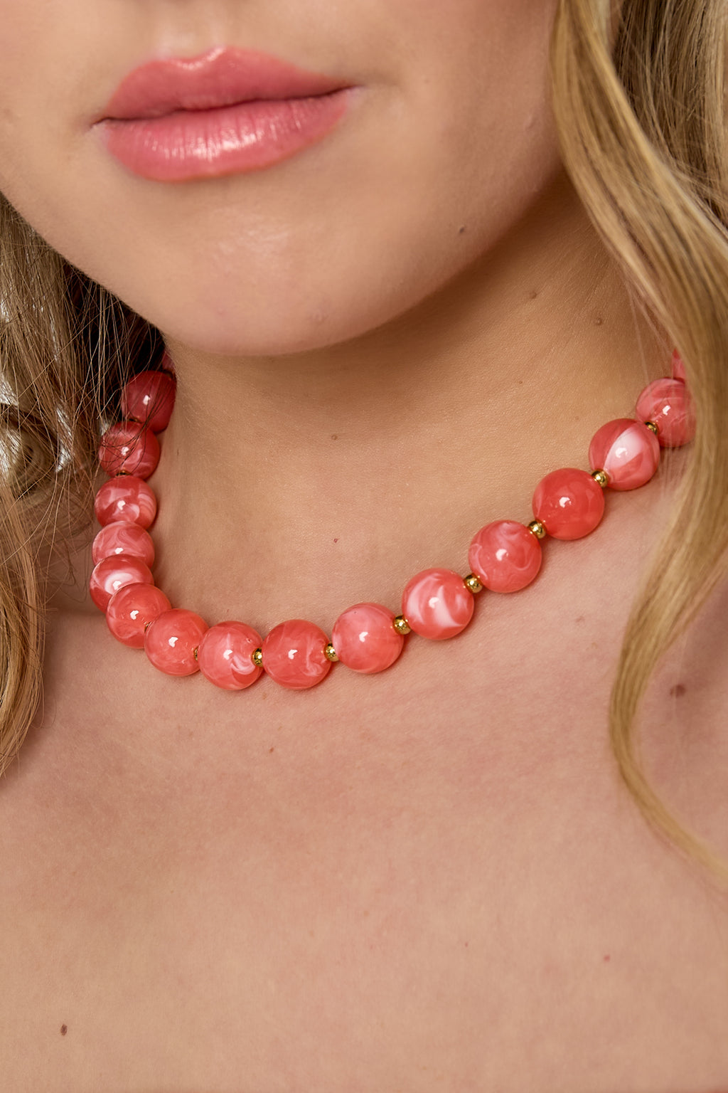 Kralenketting met goude kraaltjes 13.5mm
