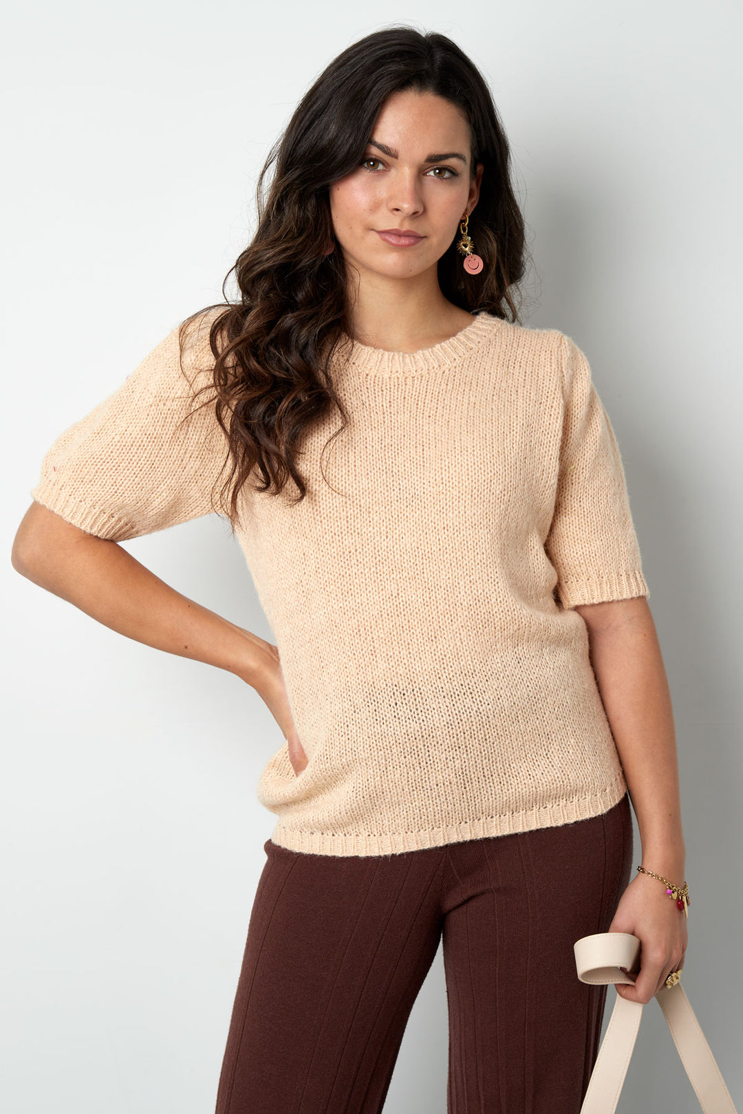 Nylon Vrouwen Korte Mouw Top Gebreid Achterknoop Ontwerp