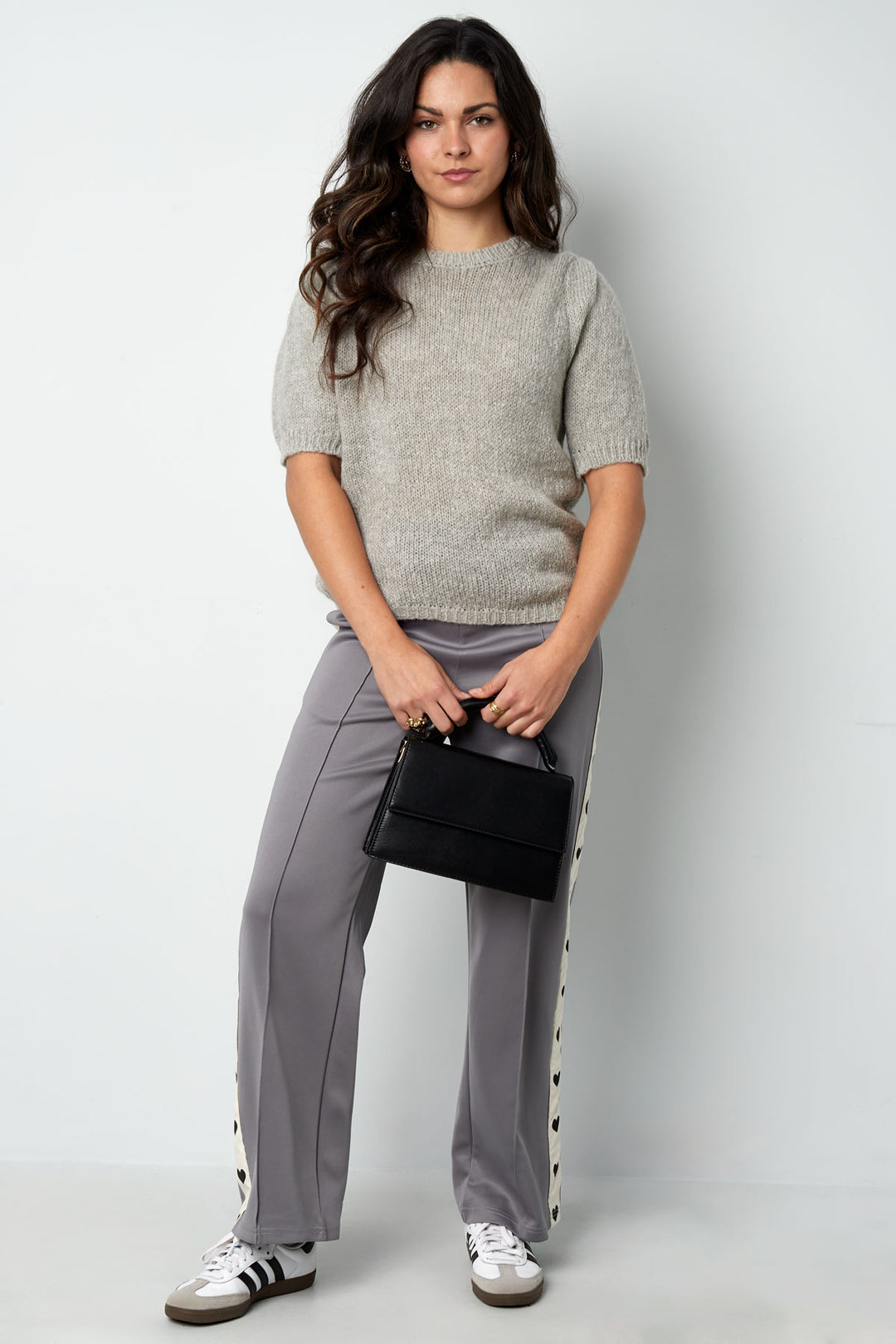 Nylon Vrouwen Korte Mouw Top Gebreid Achterknoop Ontwerp