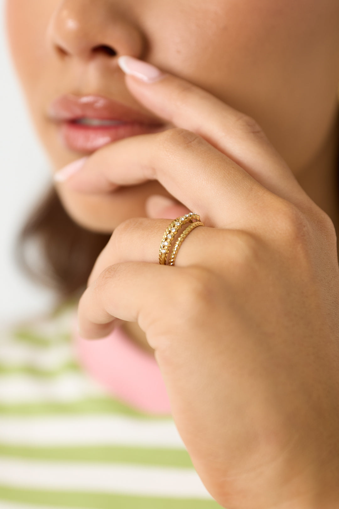 Dubbele ring met kleine steentjes