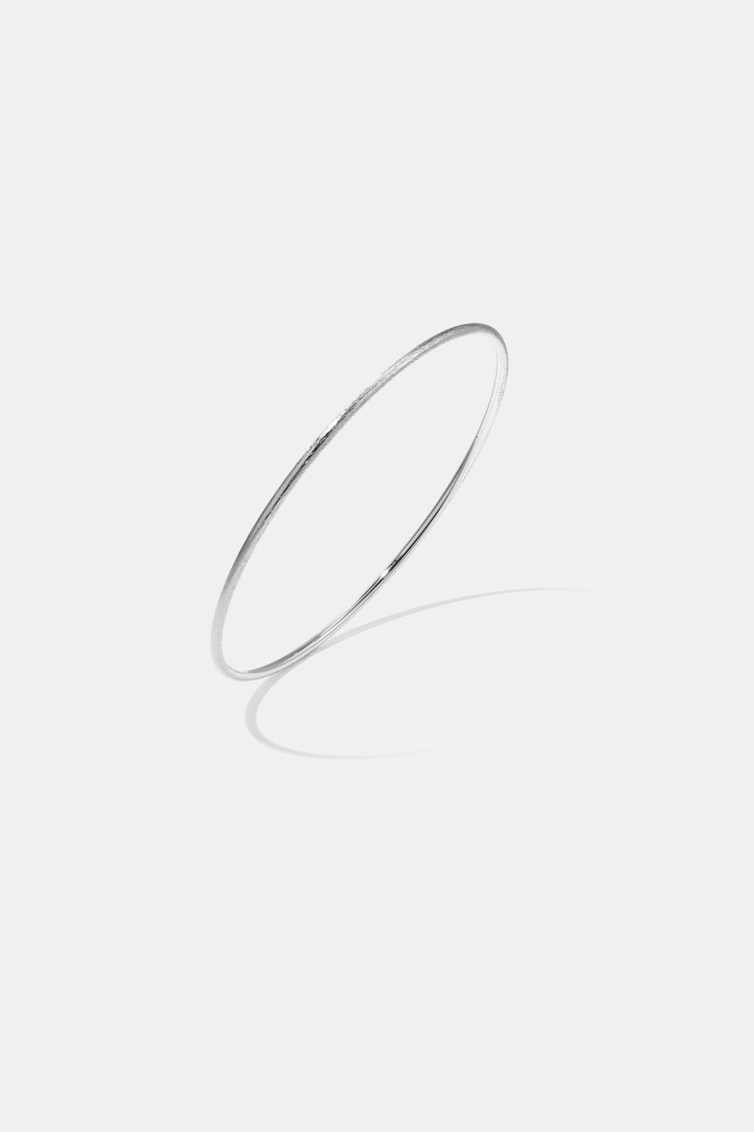 Bangle met brushed effect- 2 mm