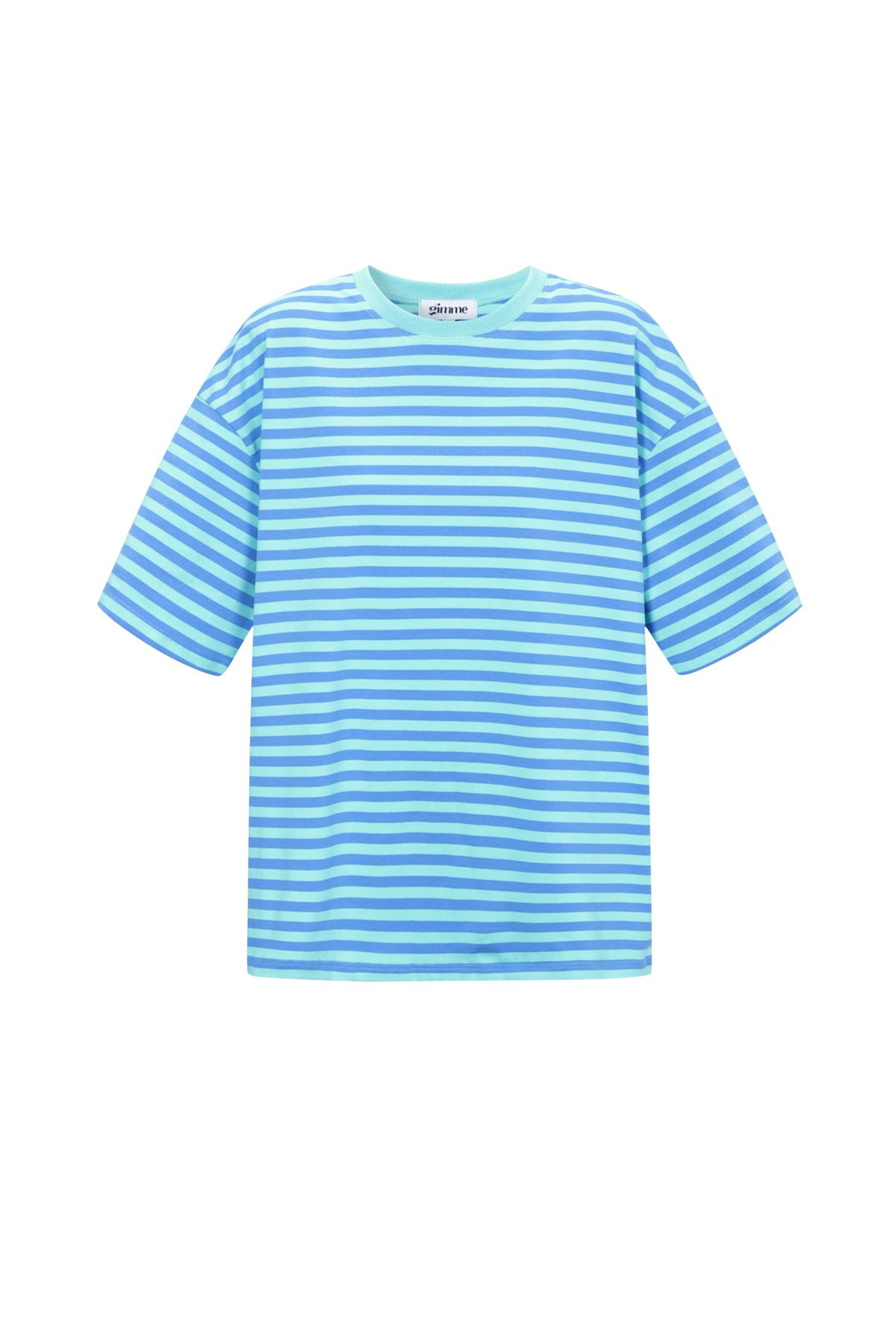 Het kleurrijke gestreepte T-shirt