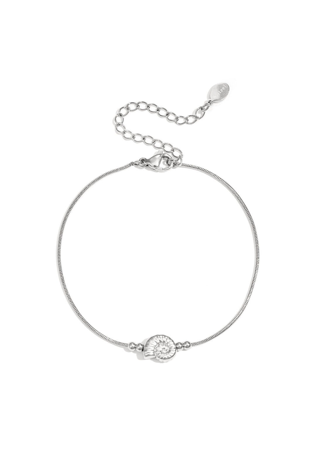 Minimalistische armband met spiraalschelp