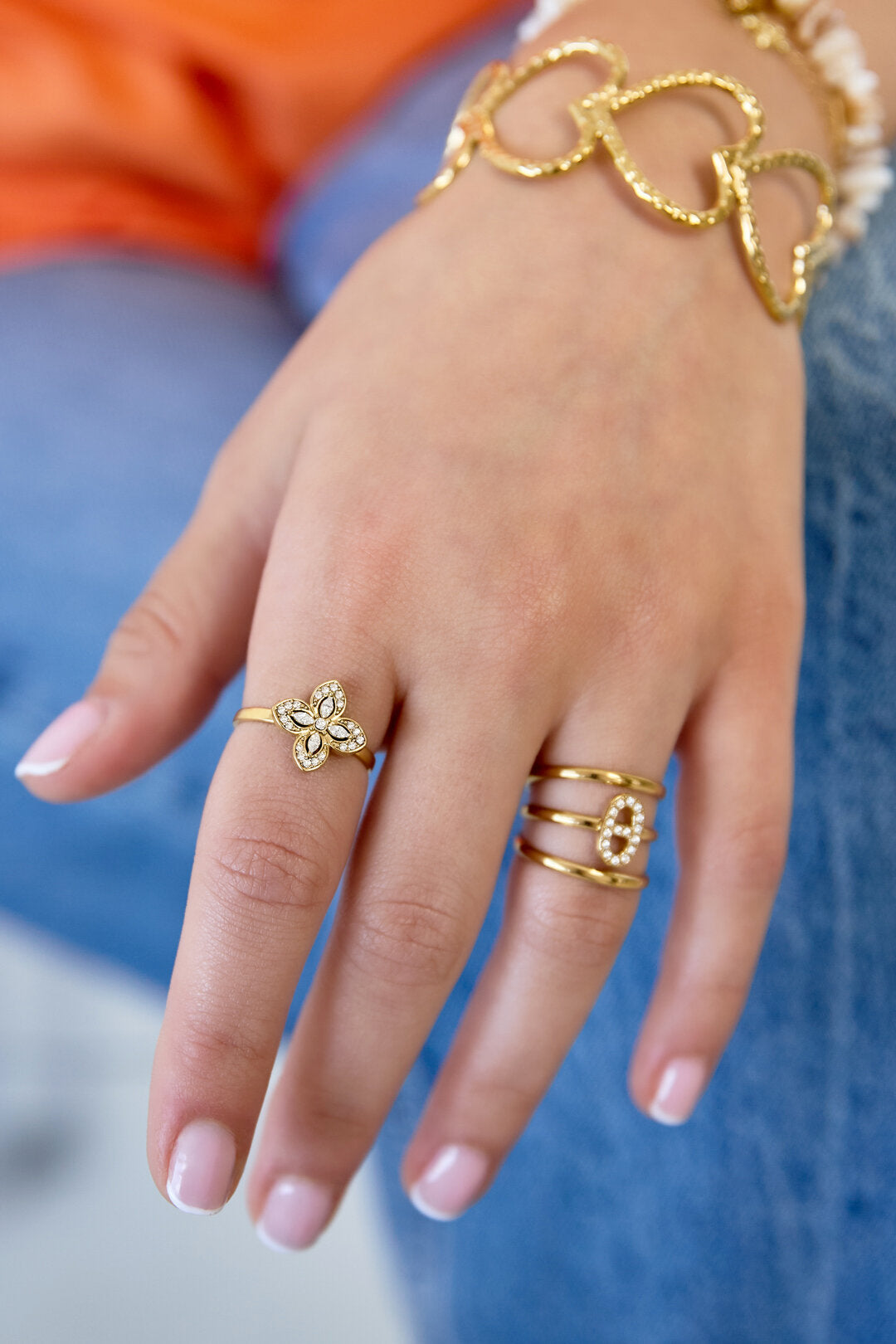 Statement ring met belegde klaver