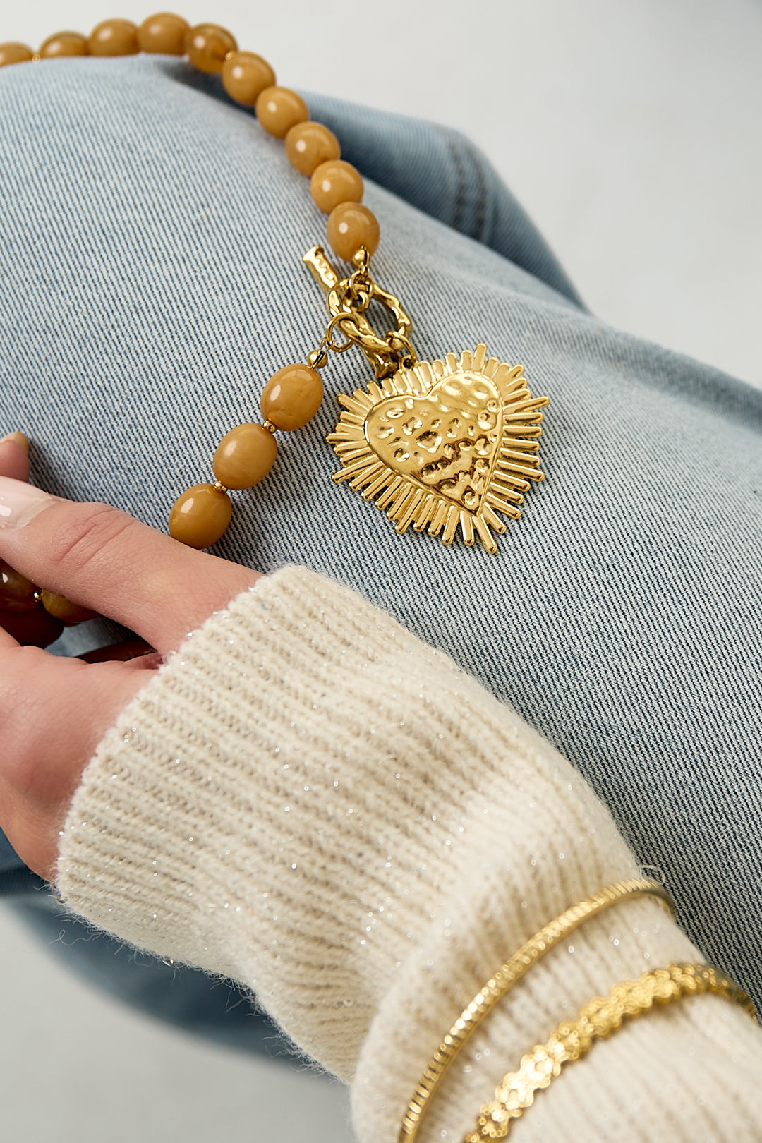 Kralenketting met frontsluitingcharm