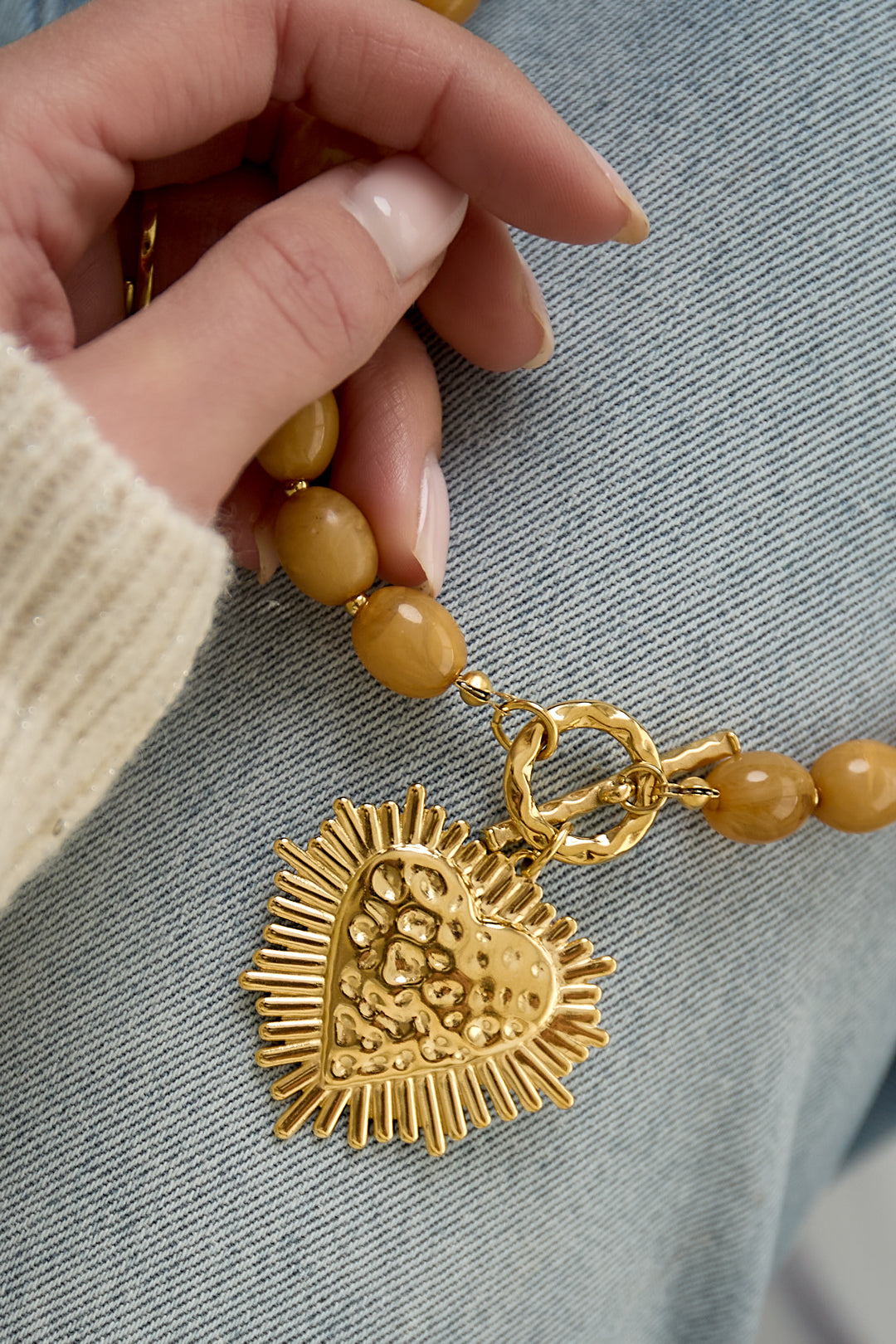 Kralenketting met frontsluitingcharm