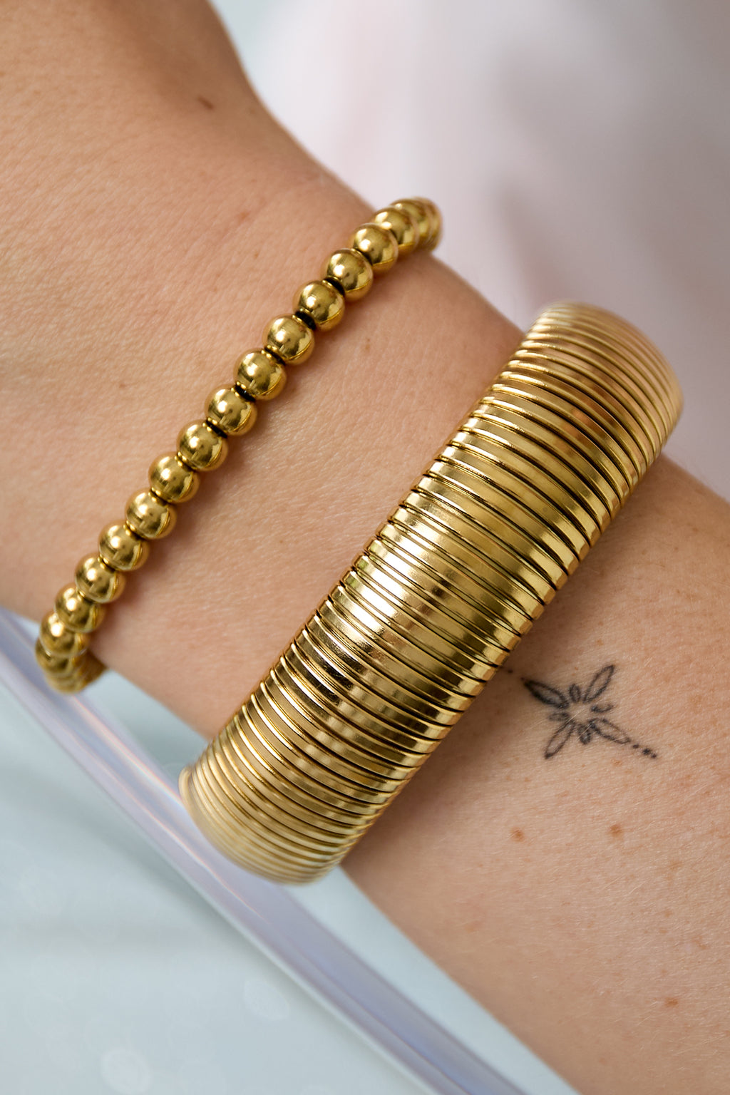 Stoere en trendy stretcharmband