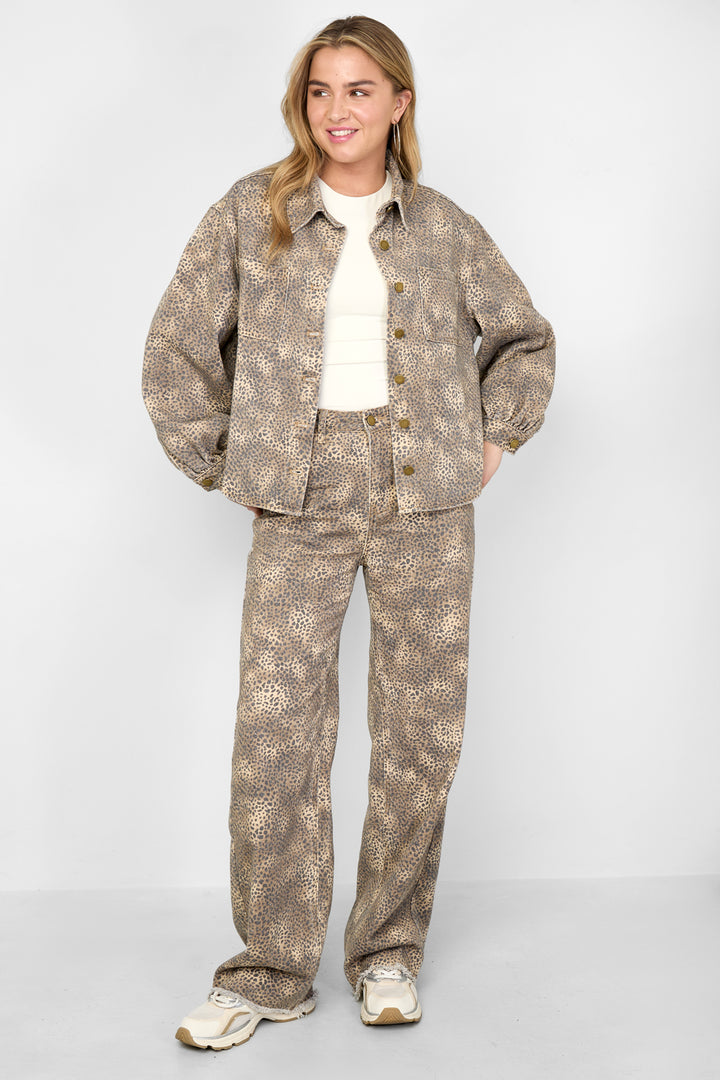 de cowgirl & dol op luipaardprint jeans