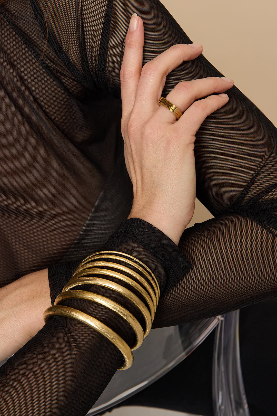 Bangle met brushed effect - 7 mm