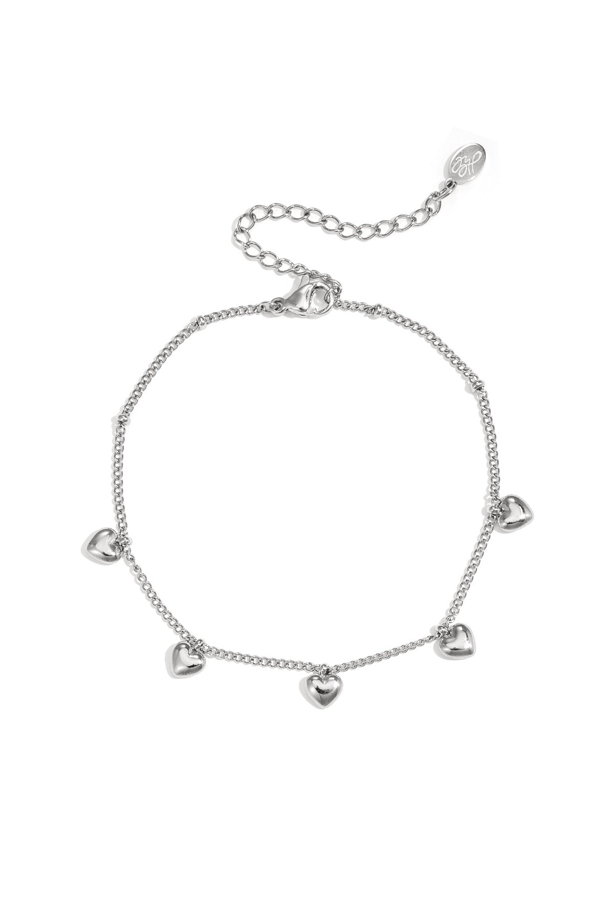 Armband met kleine hangende hartjes