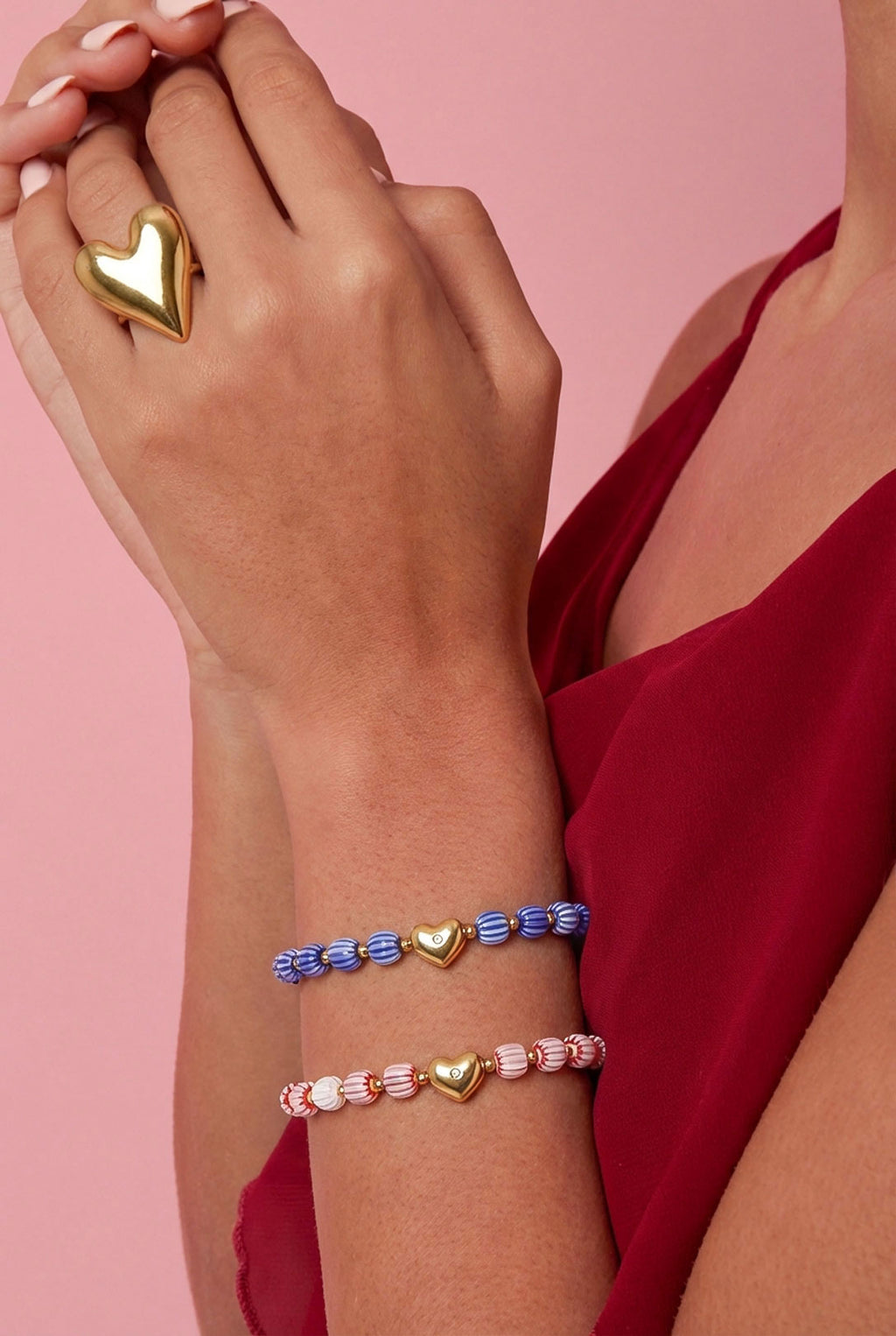 Armband van kralen met hartvormig centerpiece