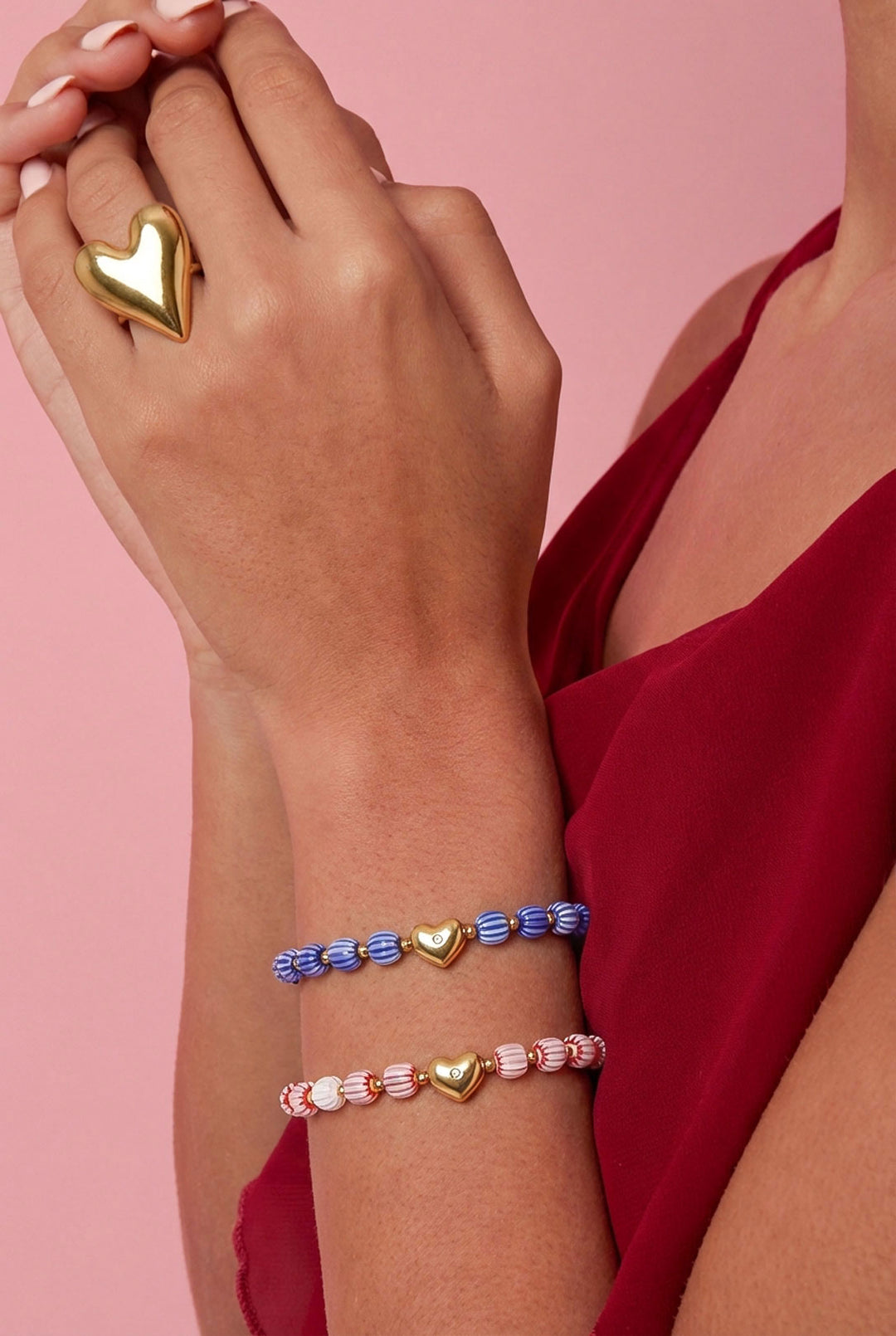 Armband van kralen met hartvormig centerpiece