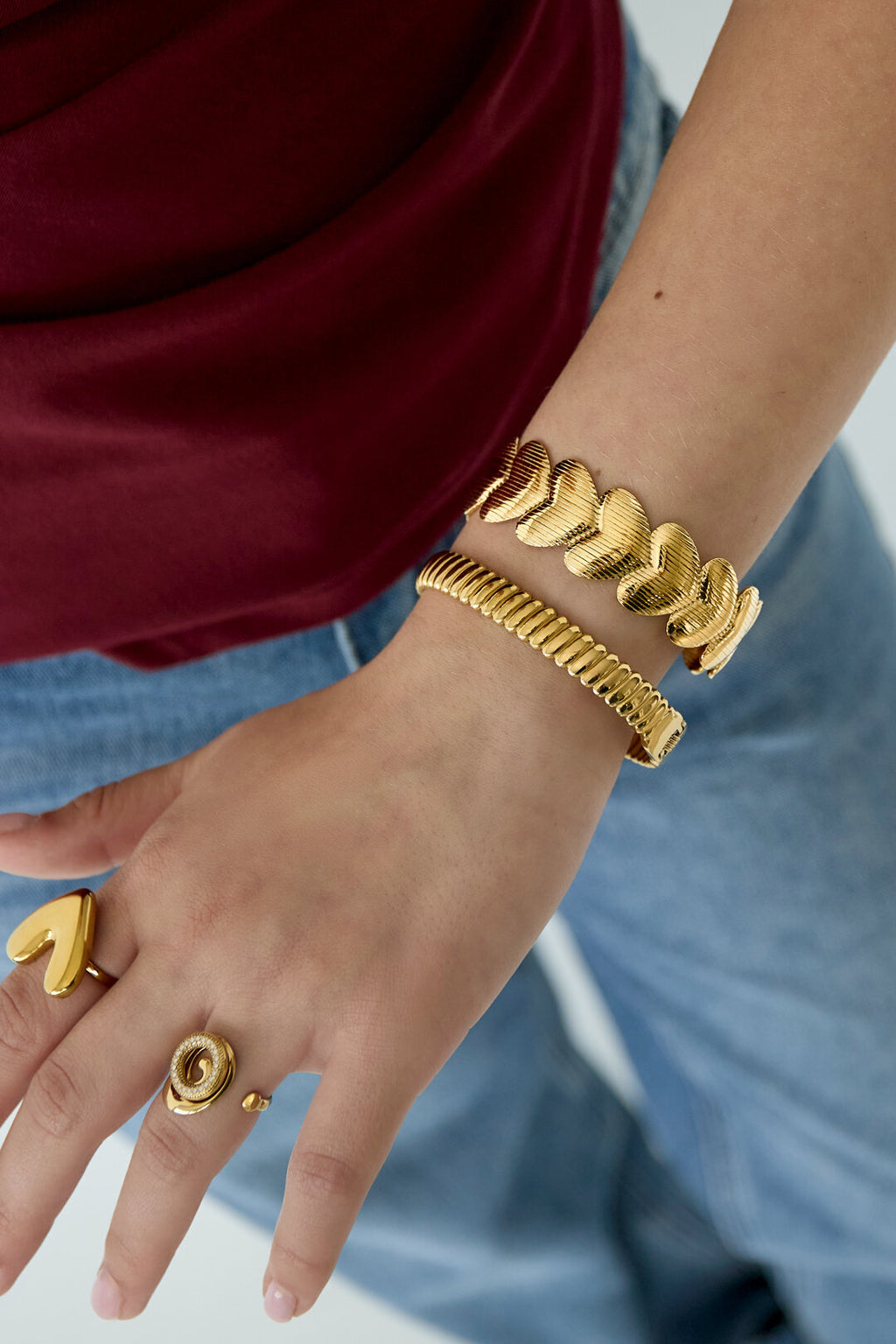 Cuff met gestreepte harten